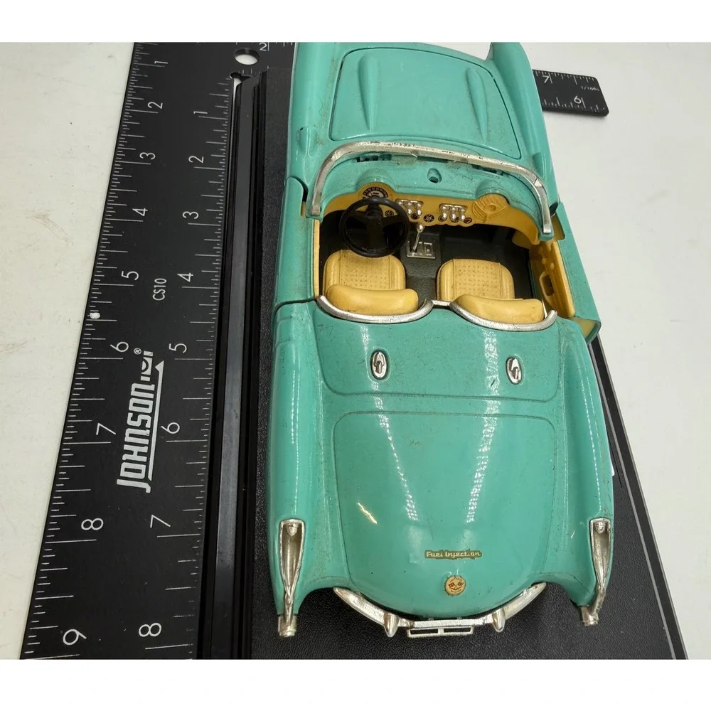 Vintage 1957 Chevrolet Corvette Diecast Model Car 1:18 Teal Fuel Injection